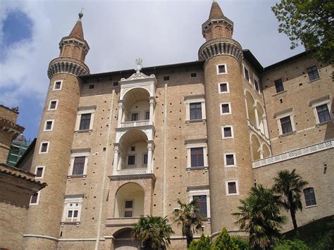 fendi palazzo ducale urbino|palace of urbino history.